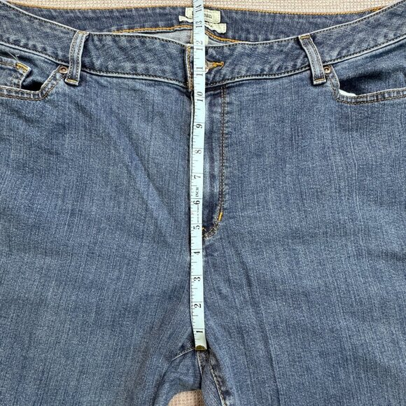 LL Bean Womens Size 18 Reg Blue Denim Classic Fit Jeans Straight Leg High Rise - Picture 10 of 13